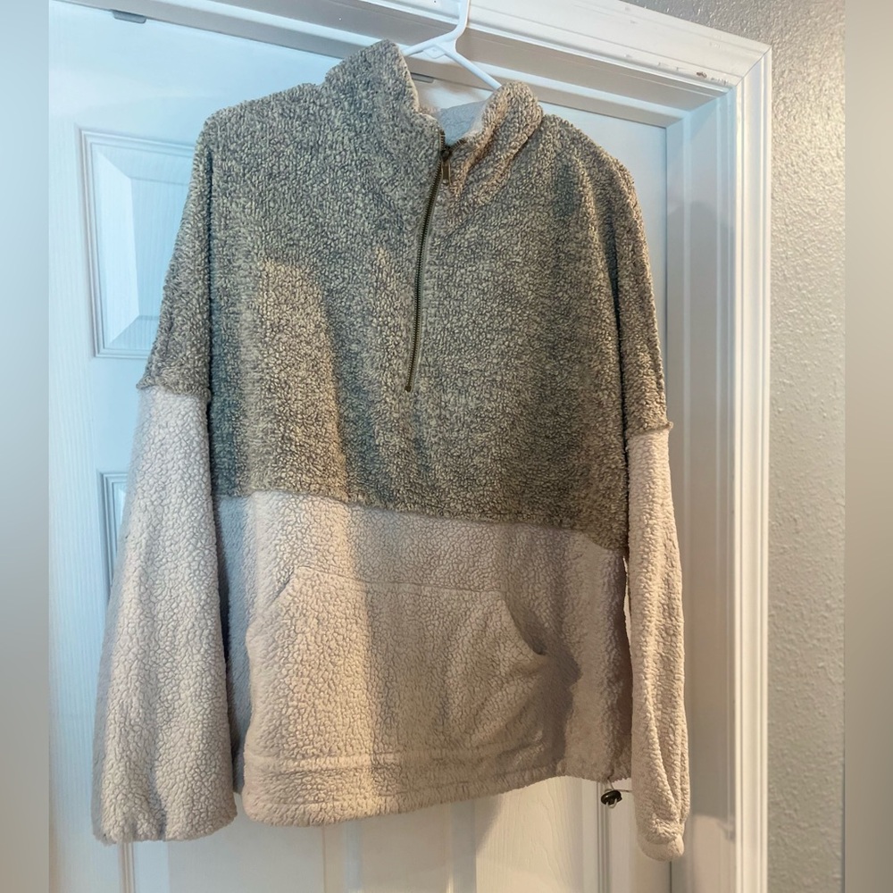 Pull over sweater